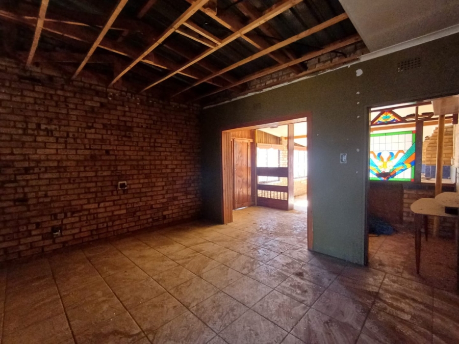 4 Bedroom Property for Sale in Lourenspark North West